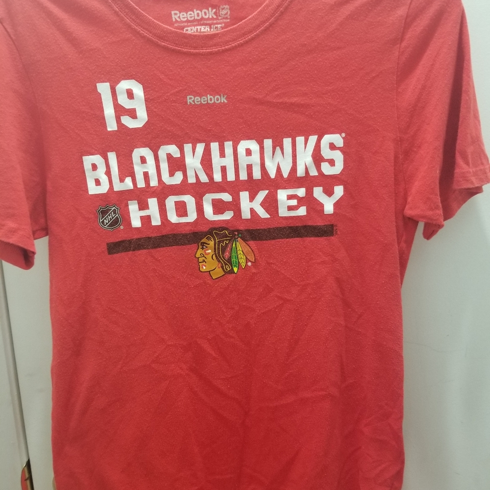 Reebok NHL Blackhawk tee Boys Toews 19 shirt
